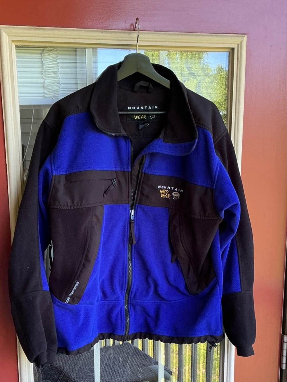 Mountain Hardwear Blue and Black Fleece Jacket